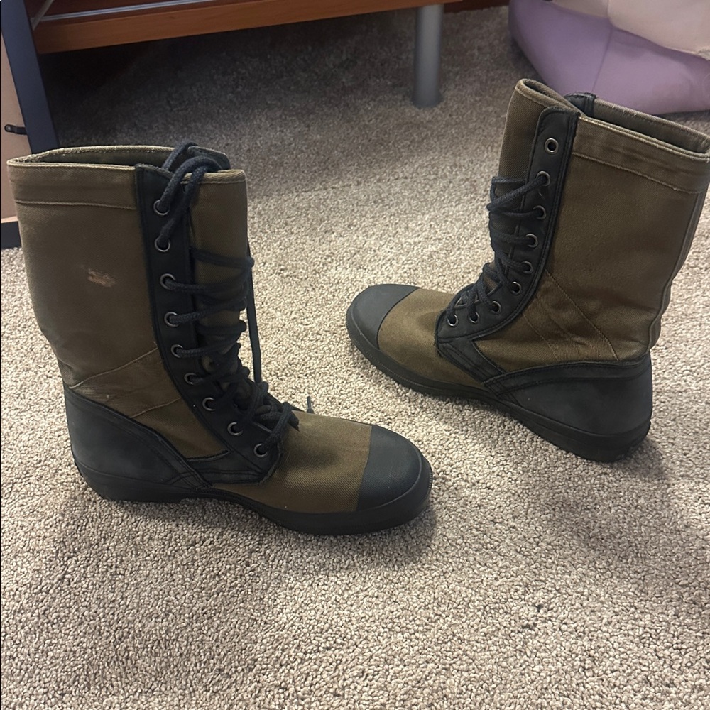Polo Tan and Black Lace-Up Boots - Picture 7 of 7